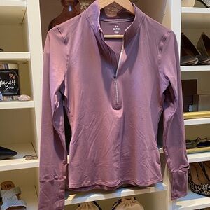 RUNDER Armour Mauve Fitted Top.  Size SP. LIKE NEW!